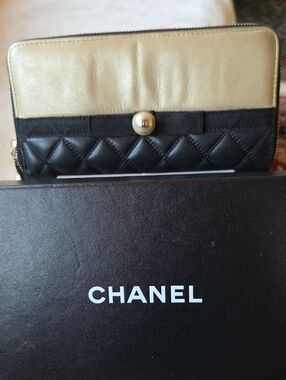 CHANEL A82472 Pearl Ribbon CC Mark Logo Long Wallet Black And Cream Leather
